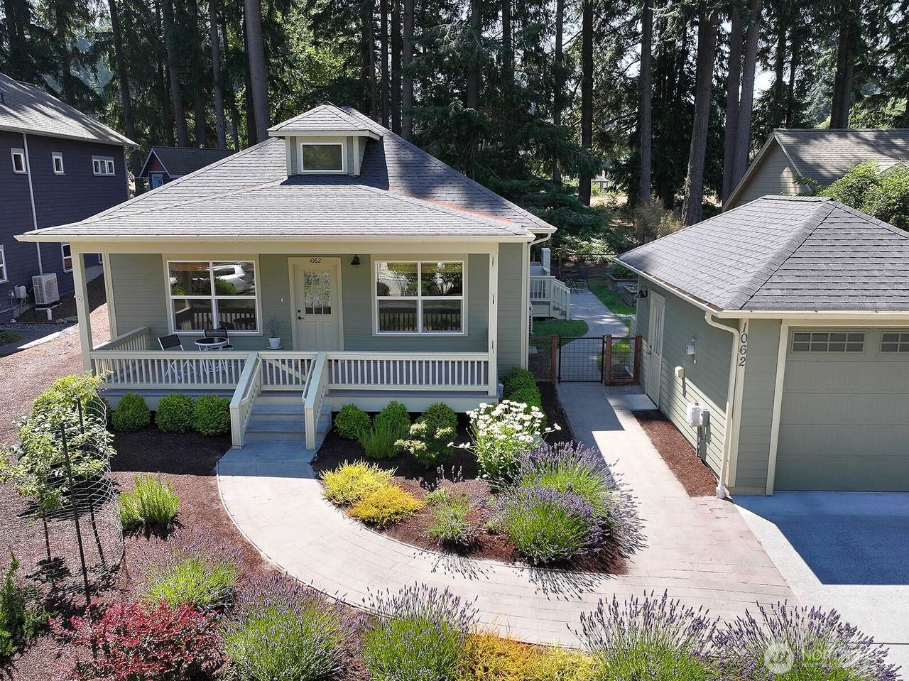 1062 Village Loop - Photo 1