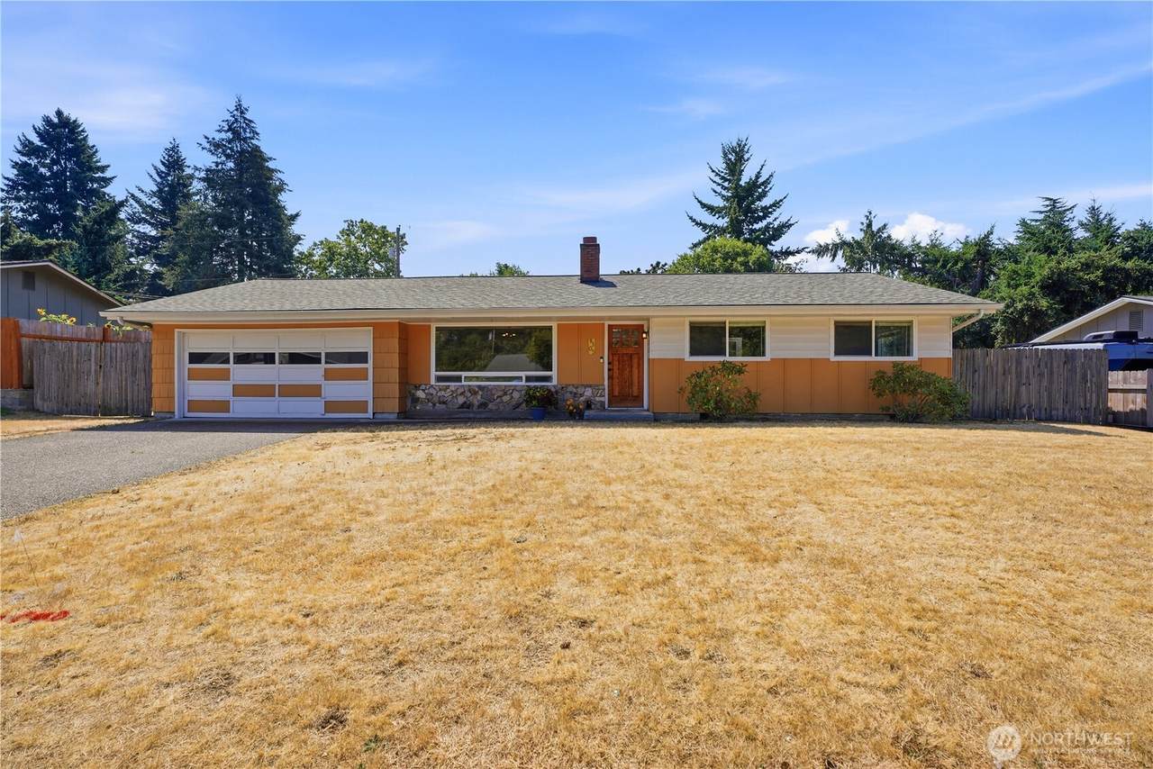 9305 9th Street - Photo 1