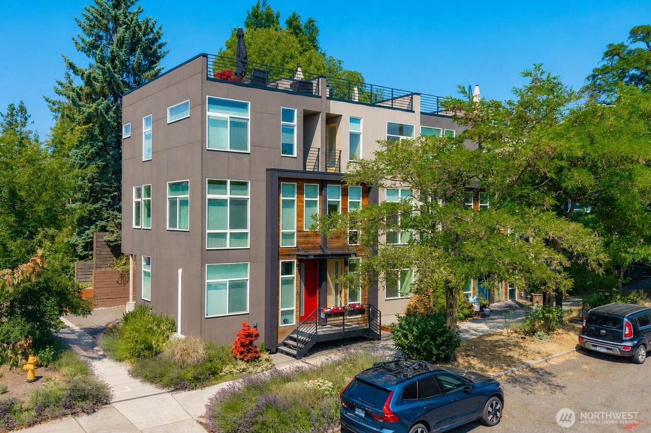 1602 Marion Street - Photo 1