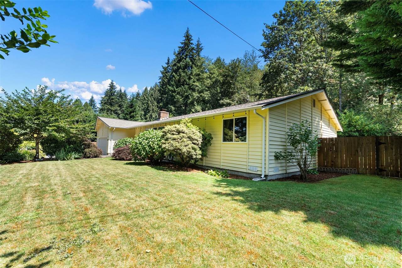 19064 10th Avenue - Photo 1