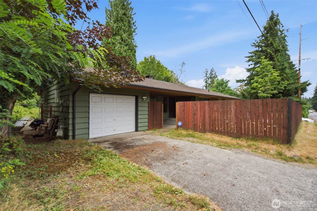 2469 Northlake Way - Photo 1