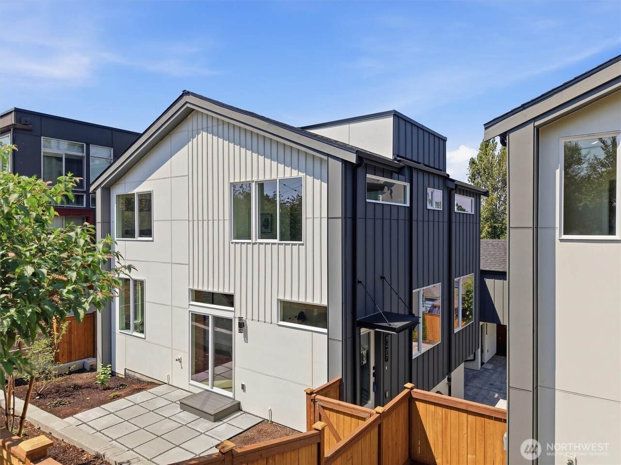 1407 29th Avenue - Photo 1