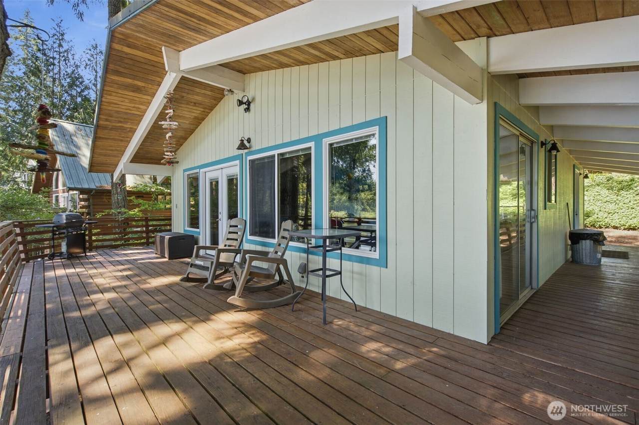 1907 194th Avenue - Photo 1