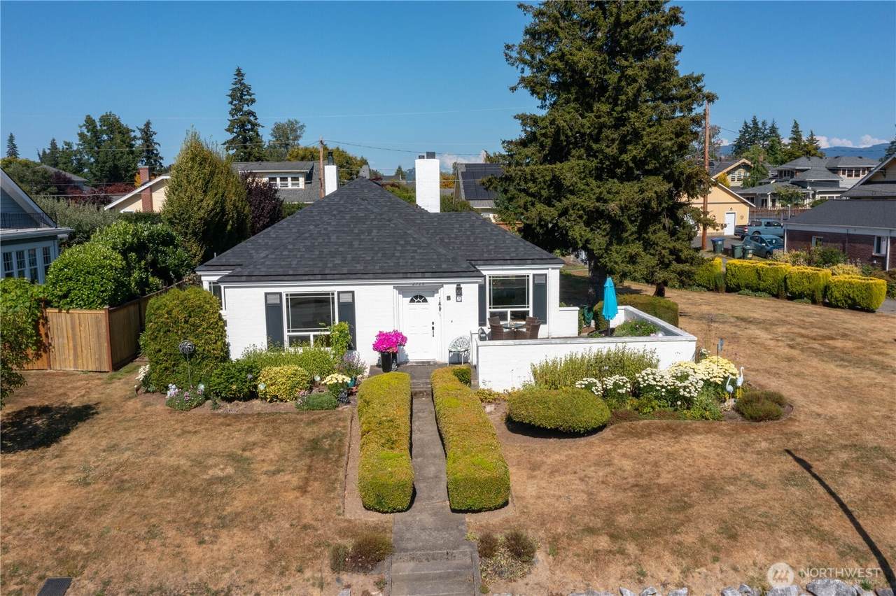 2716 Cornwall Avenue - Photo 1
