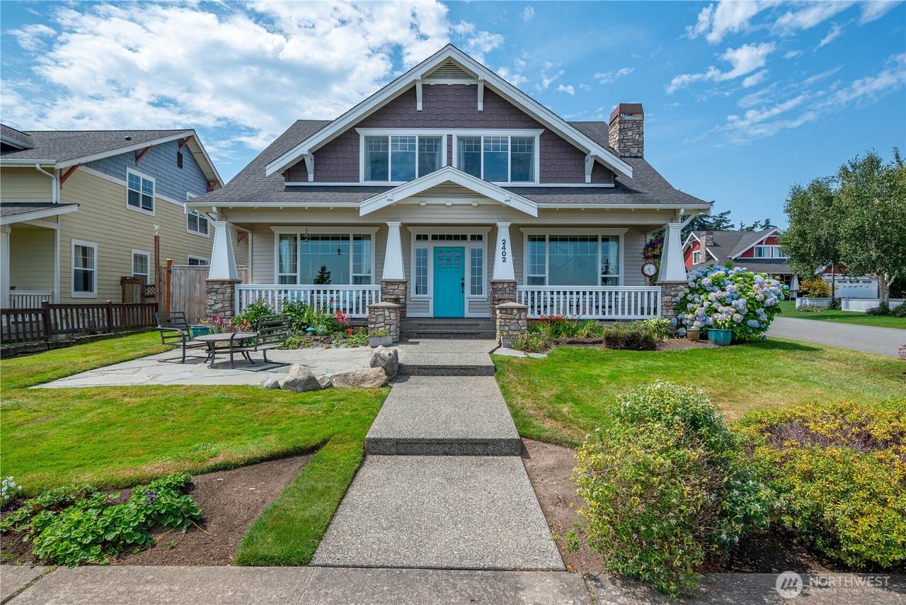 2402 J Avenue - Photo 1