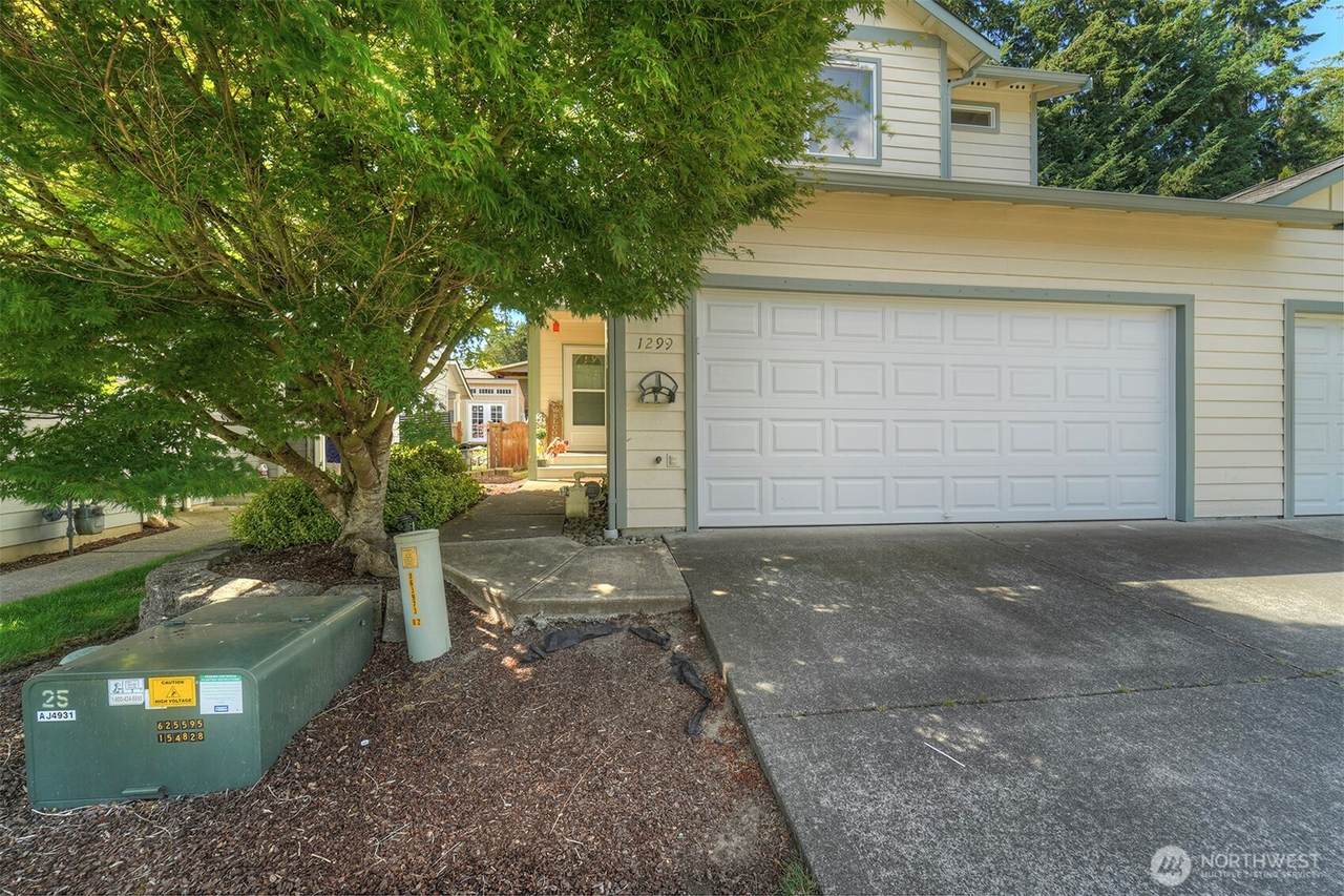 1299 Amanda Loop - Photo 1