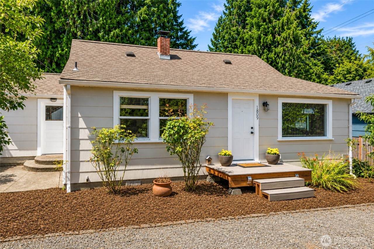 1809 Humphrey Street - Photo 1