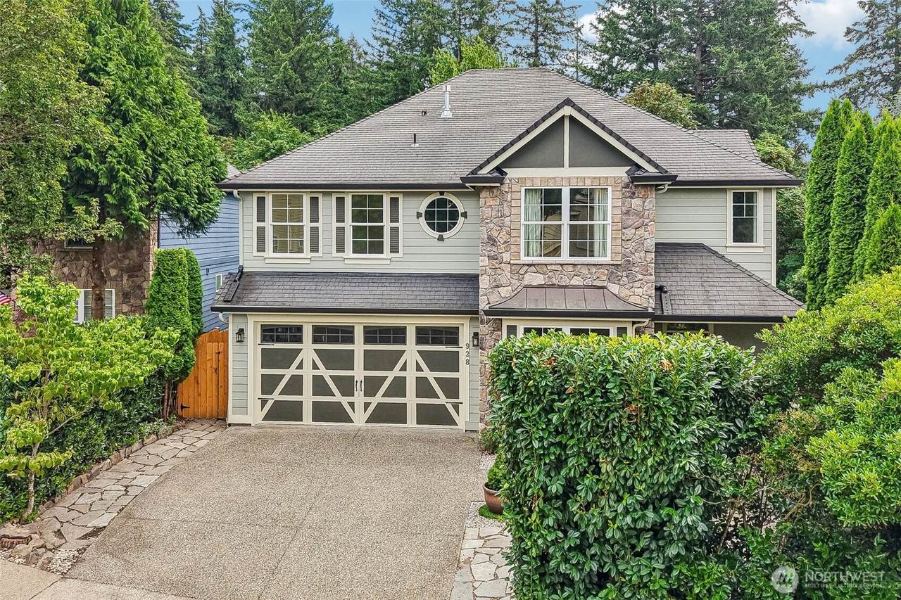 928 34th Avenue - Photo 1