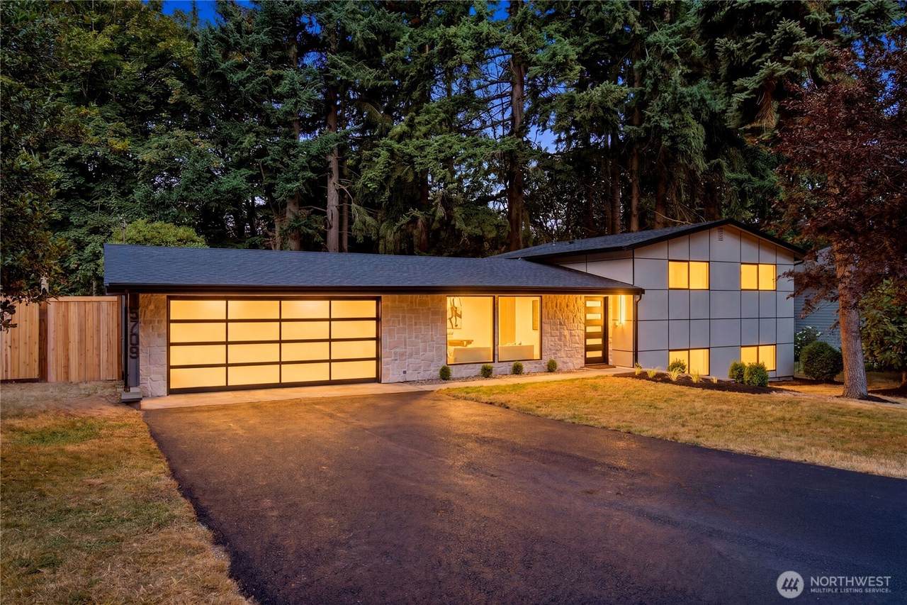 15709 76th Pl Ne - Photo 1