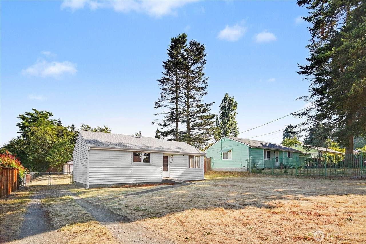 842 126th Street - Photo 1