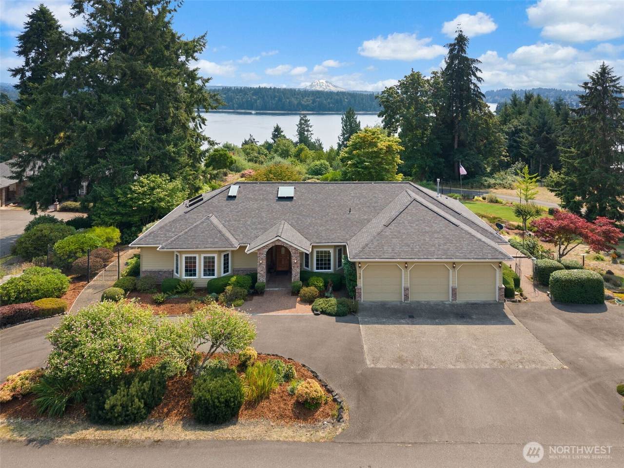 30 Dawnview Crest - Photo 1