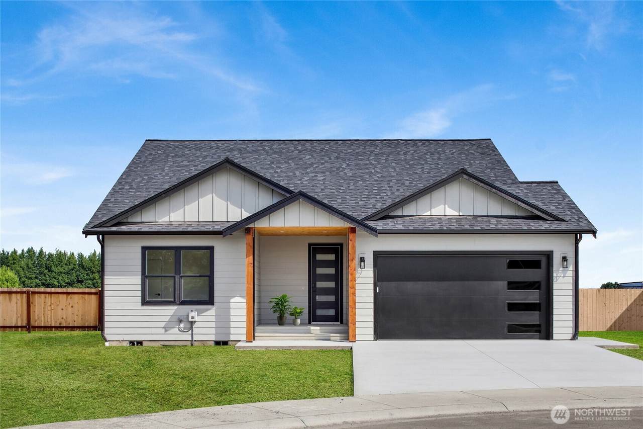 416 4th Street - Photo 1