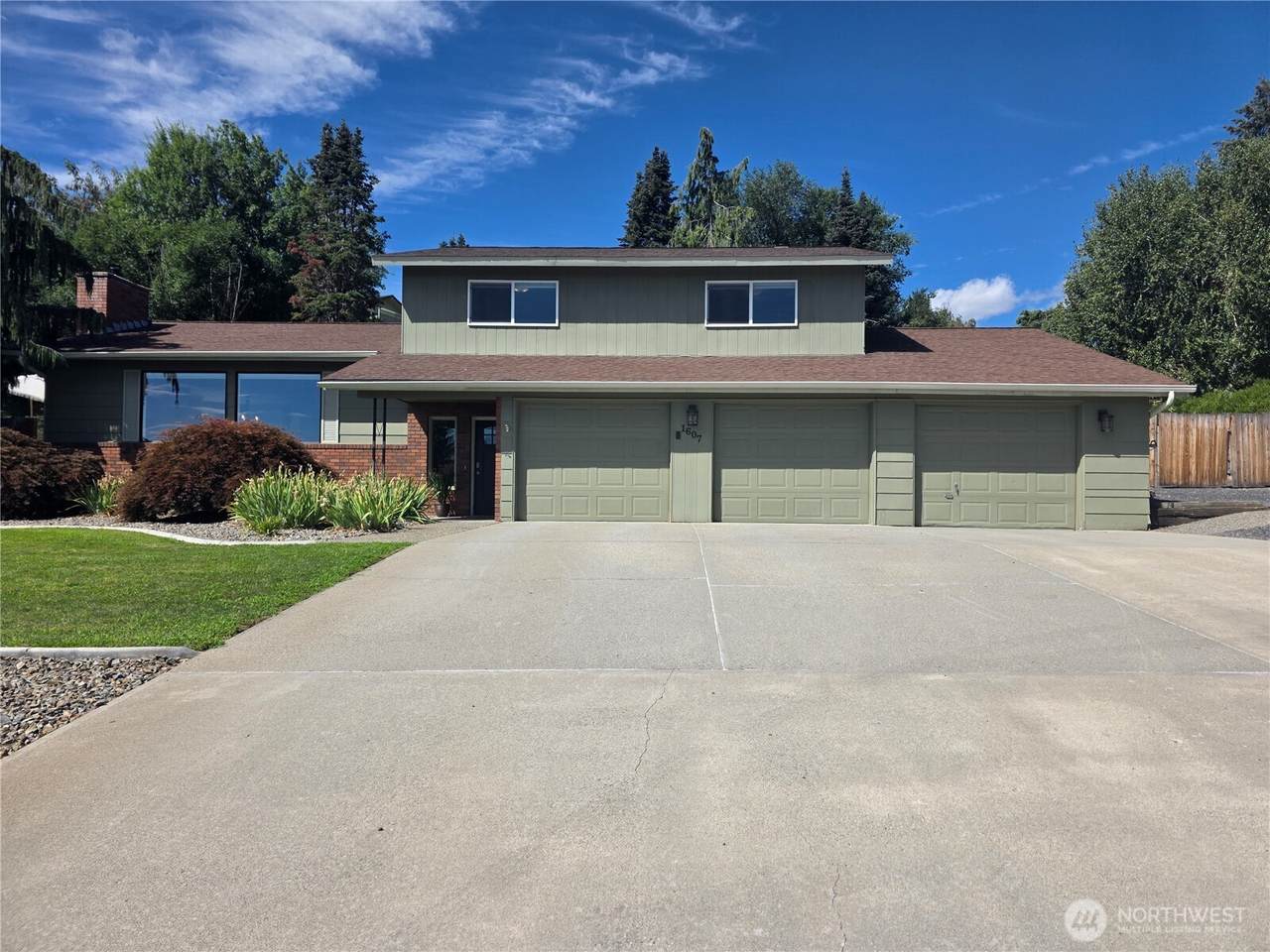 1607 Horselake Road - Photo 1