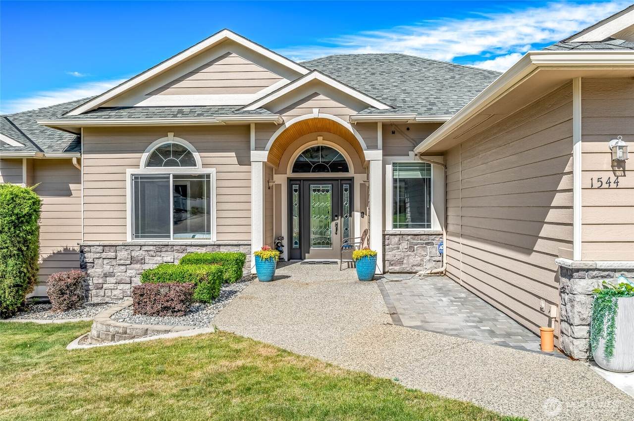 1544 Harrington Lane - Photo 1