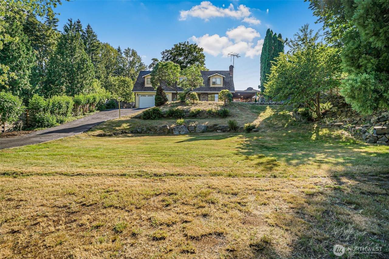15255 206th Avenue - Photo 1