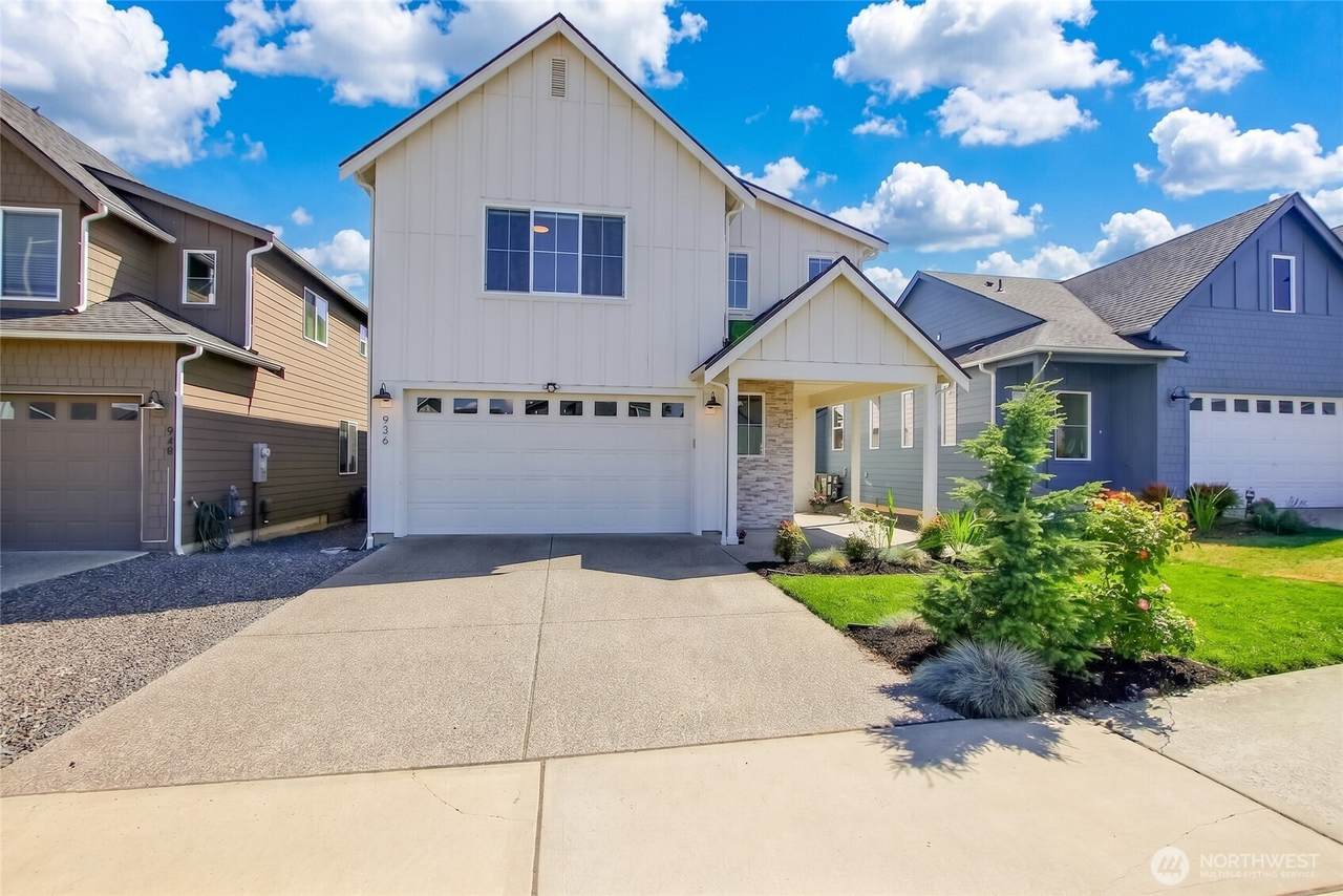 936 Yew Avenue - Photo 1