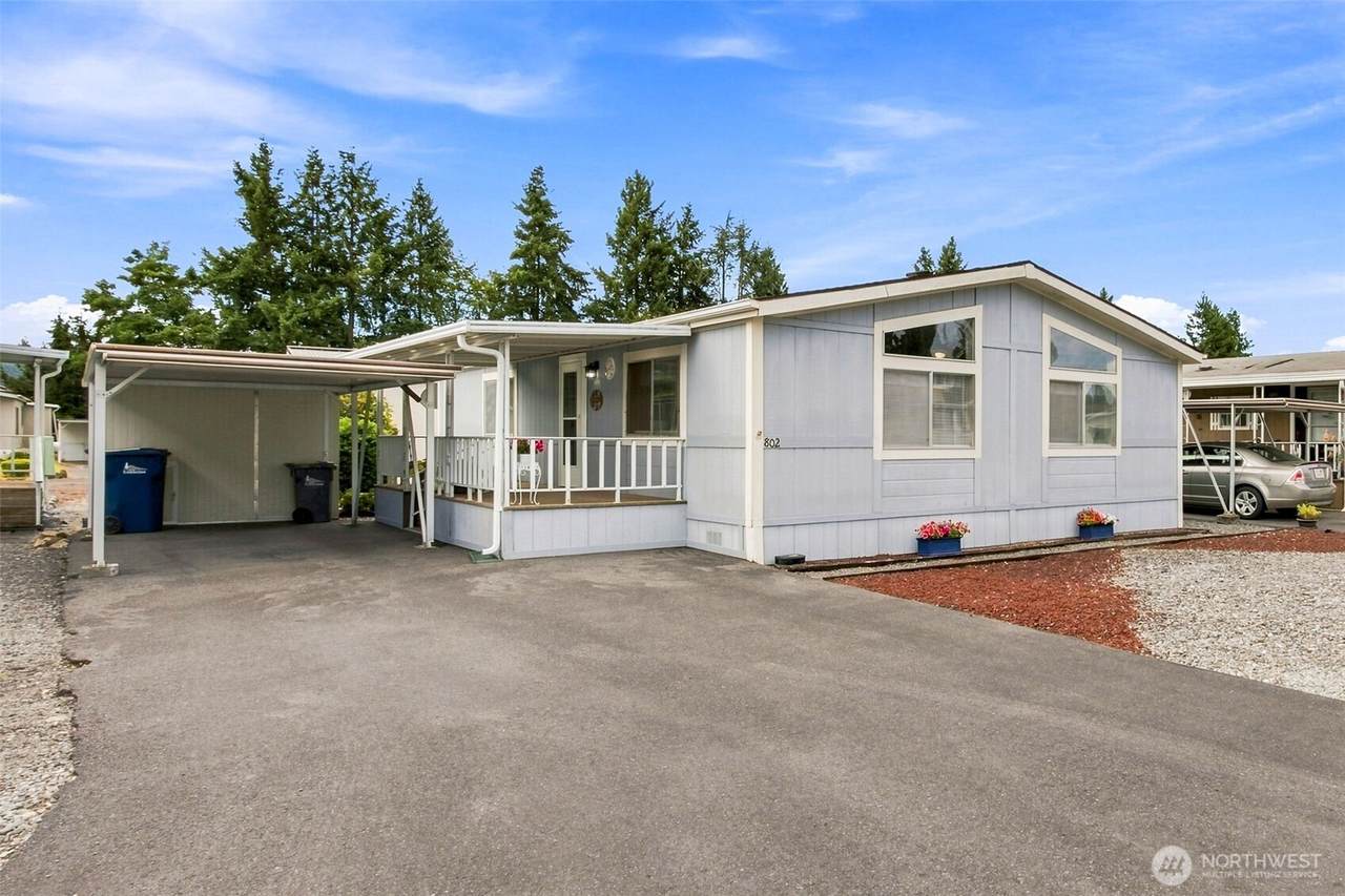 802 Cottonwood Drive - Photo 1