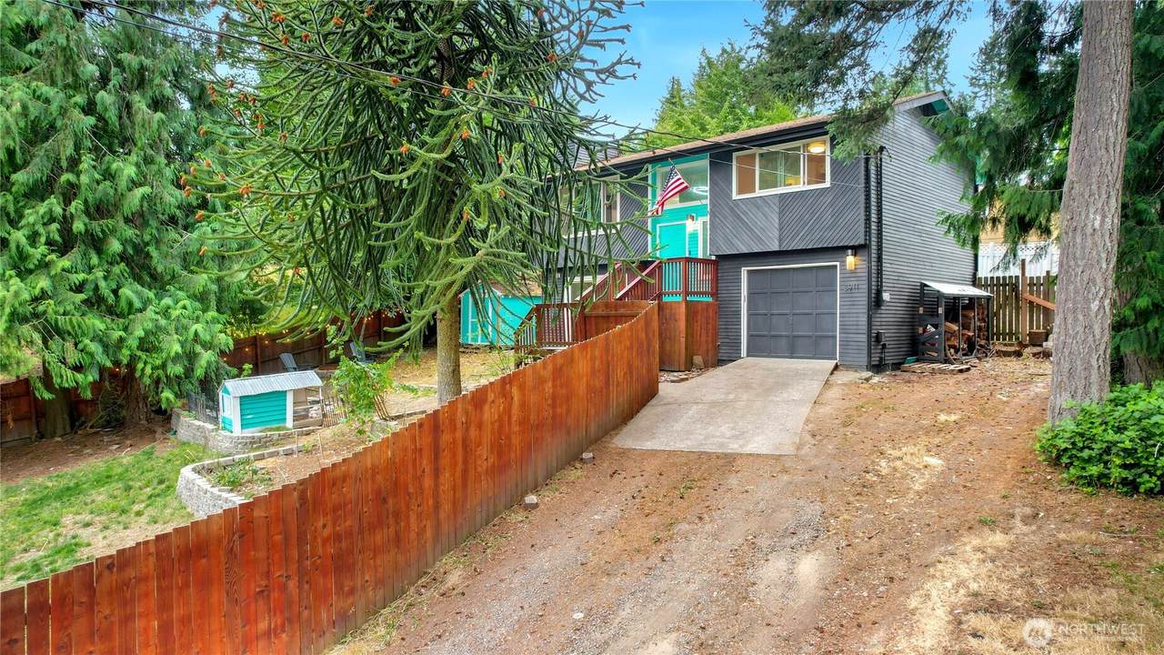 3911 Silver Lane - Photo 1