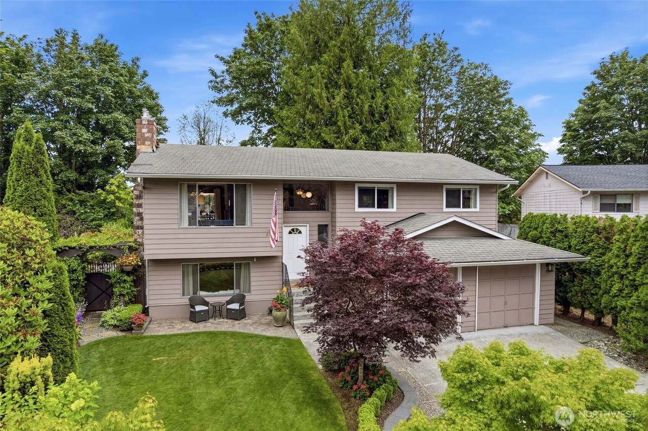 5826 143rd Street - Photo 1