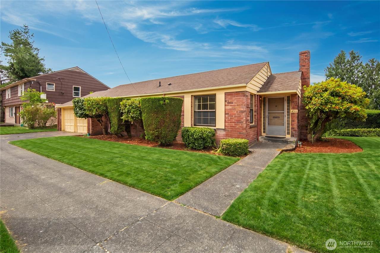 4311 Greenwood Avenue - Photo 1