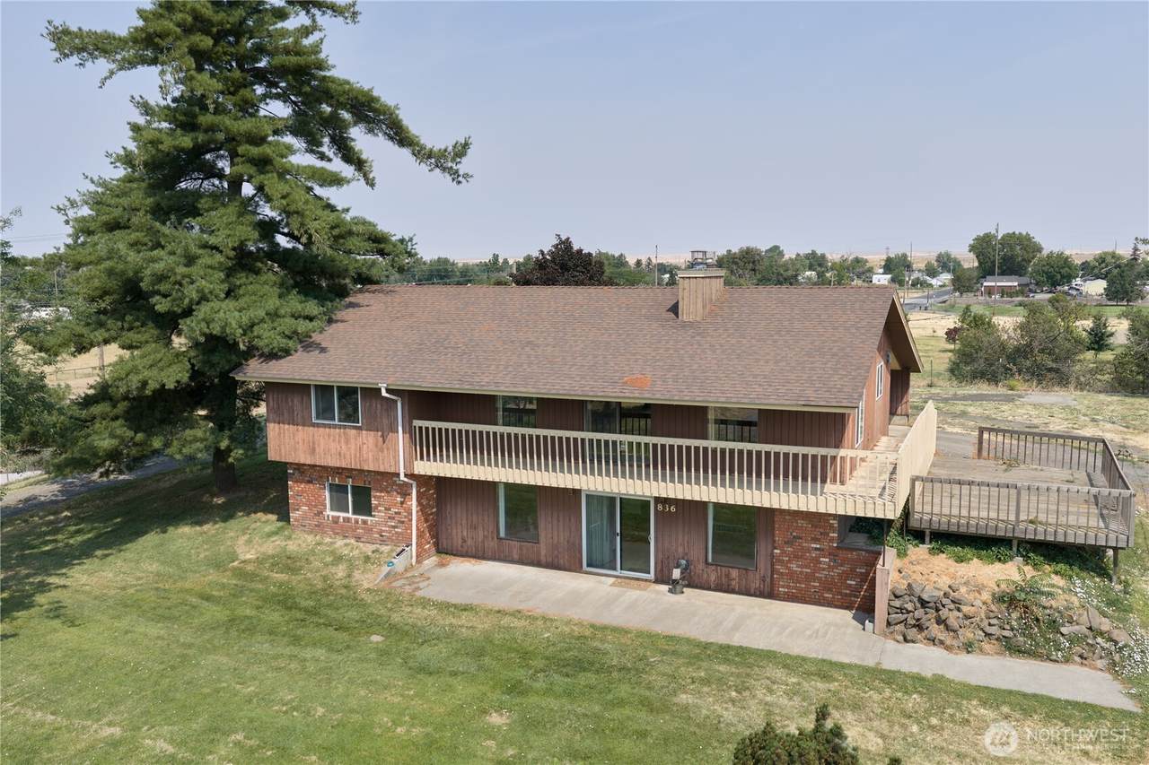 782 Electric Ave - Photo 1