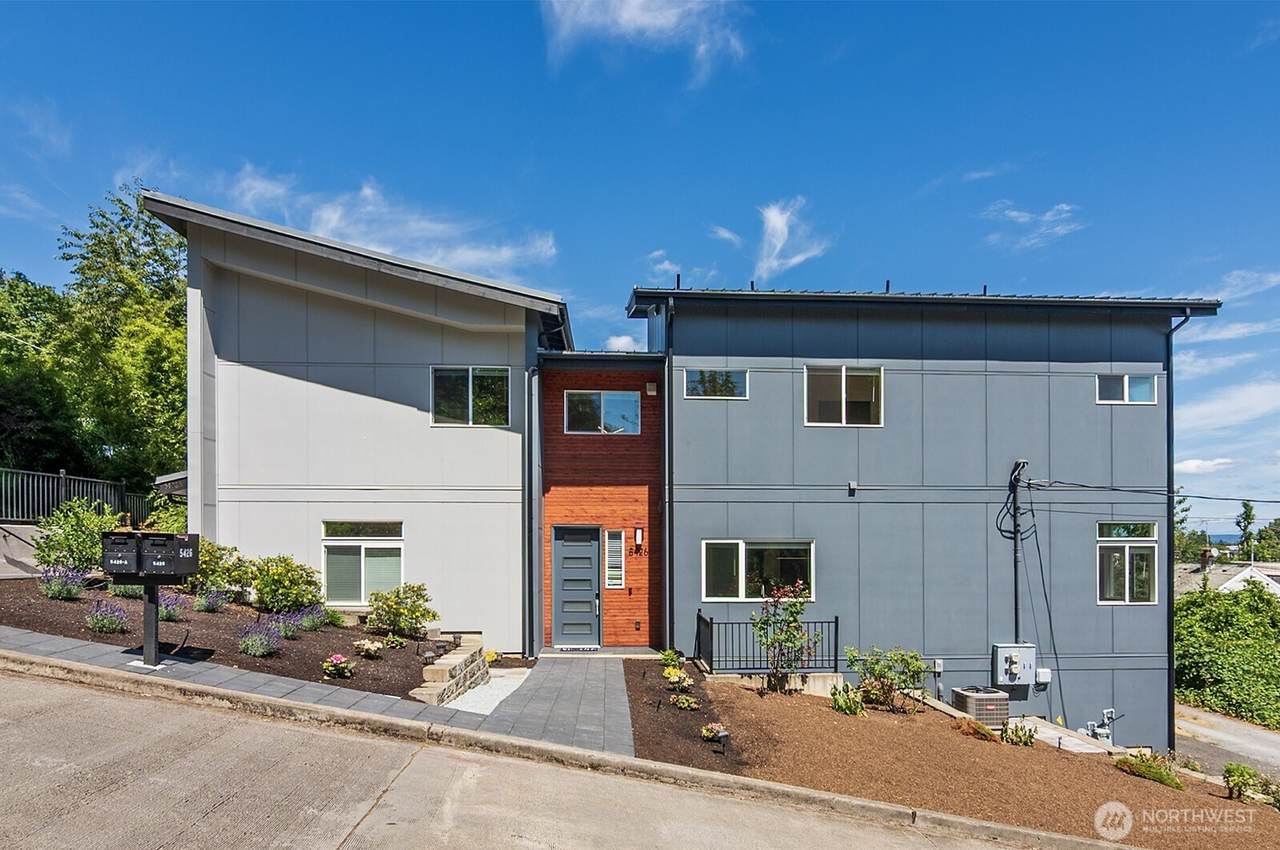 5426 31st Avenue - Photo 1