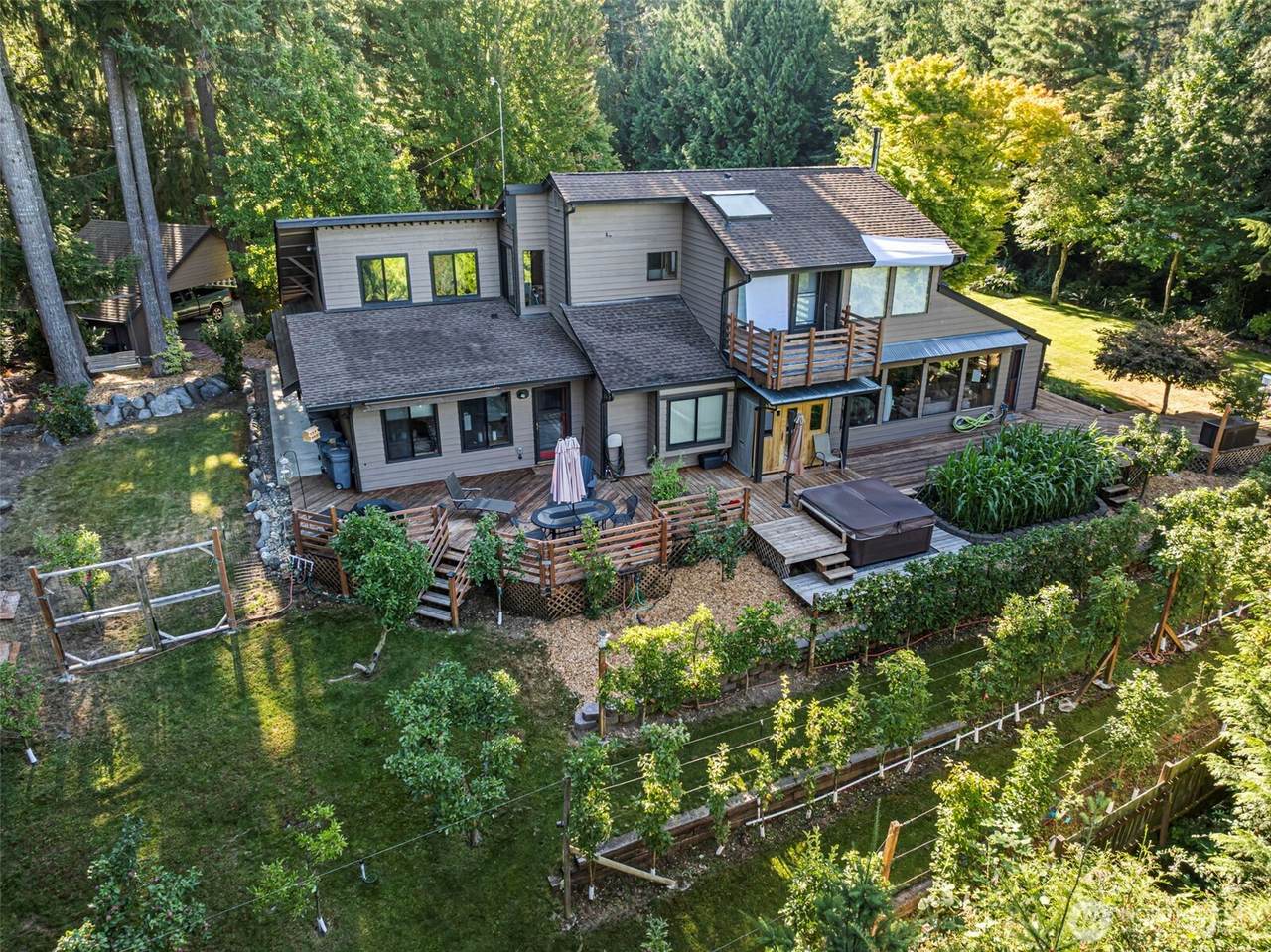 9020 69th Avenue - Photo 1