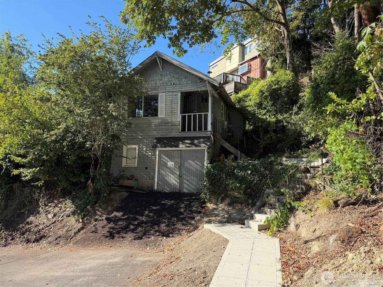 2814 Grand St - Photo 1
