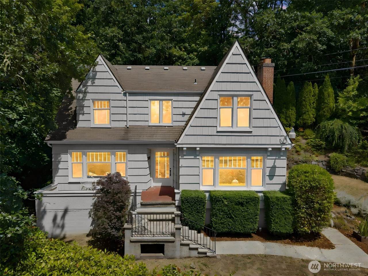 336 NE Adams Avenue - Photo 1