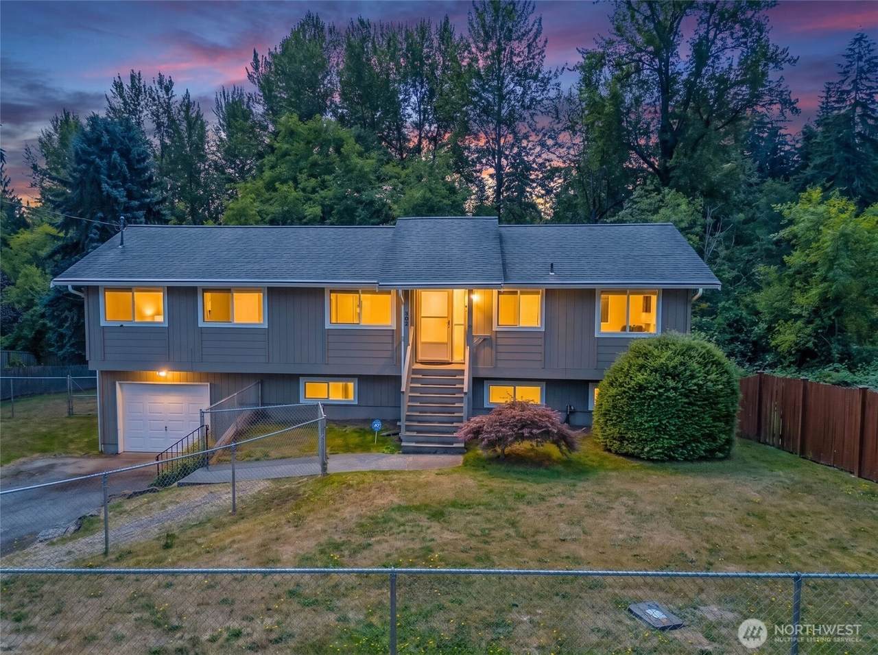 302 137th Street - Photo 1