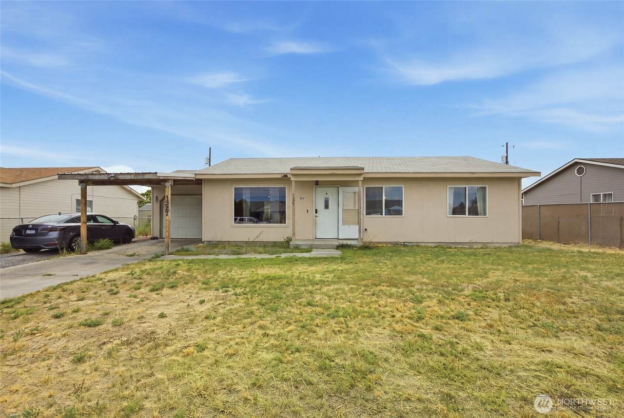 1227 Lowry Street - Photo 1