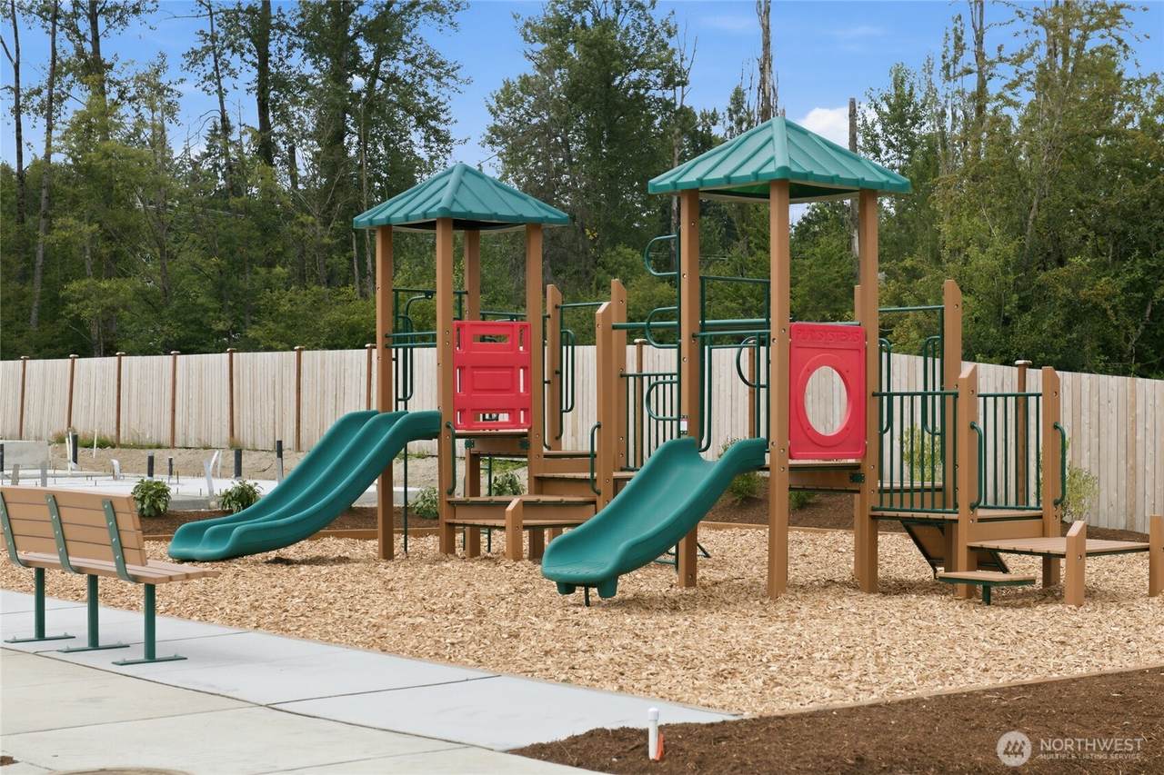 https://bt-photos.global.ssl.fastly.net/nwmls/1280_boomver_1_2562423-1.jpg