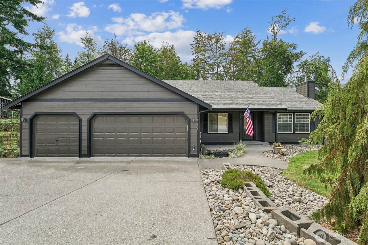 14206 253rd Avenue - Photo 1