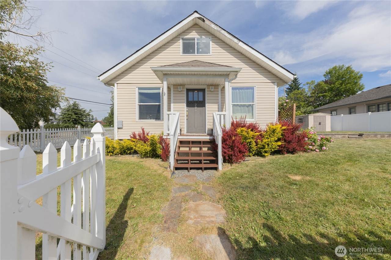 226 5th Street - Photo 1