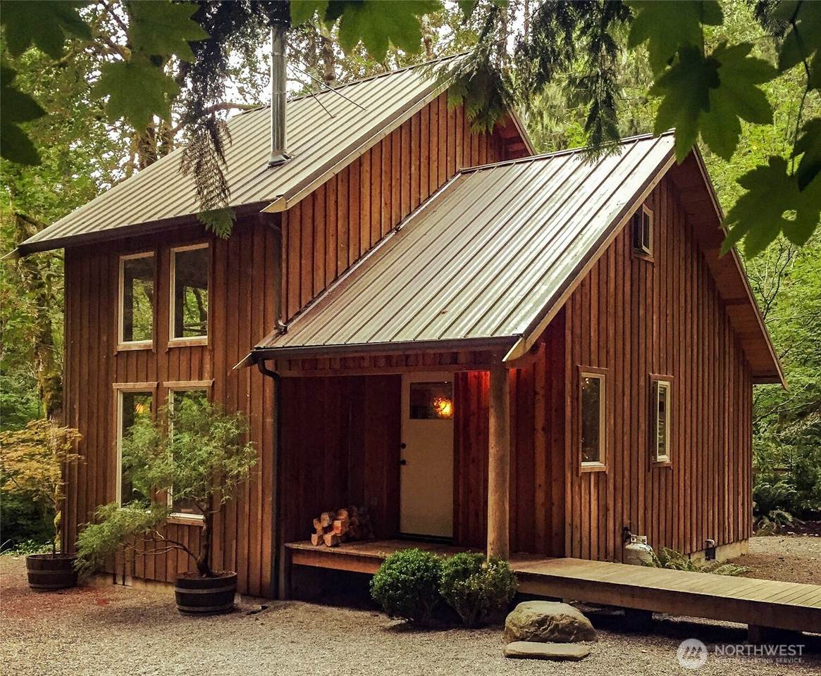 423 Lords Lake Loop - Photo 1