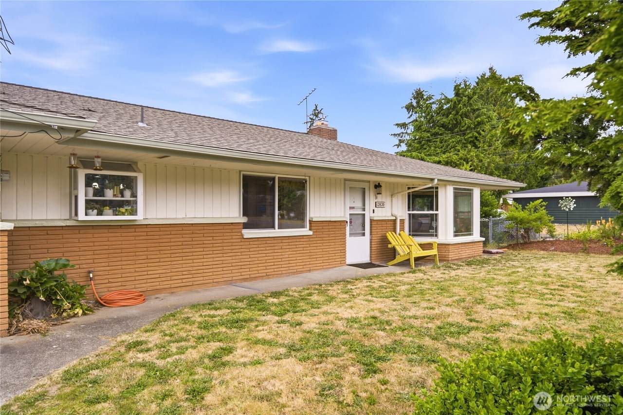 12820 172nd Street - Photo 1
