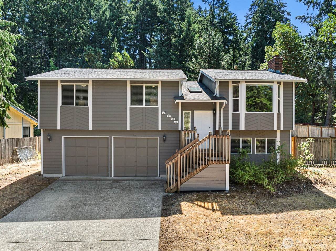 5609 41st Avenue - Photo 1