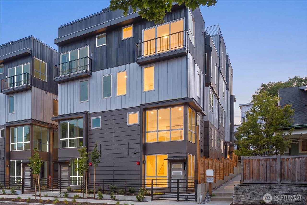 2328 D Franklin Avenue - Photo 1