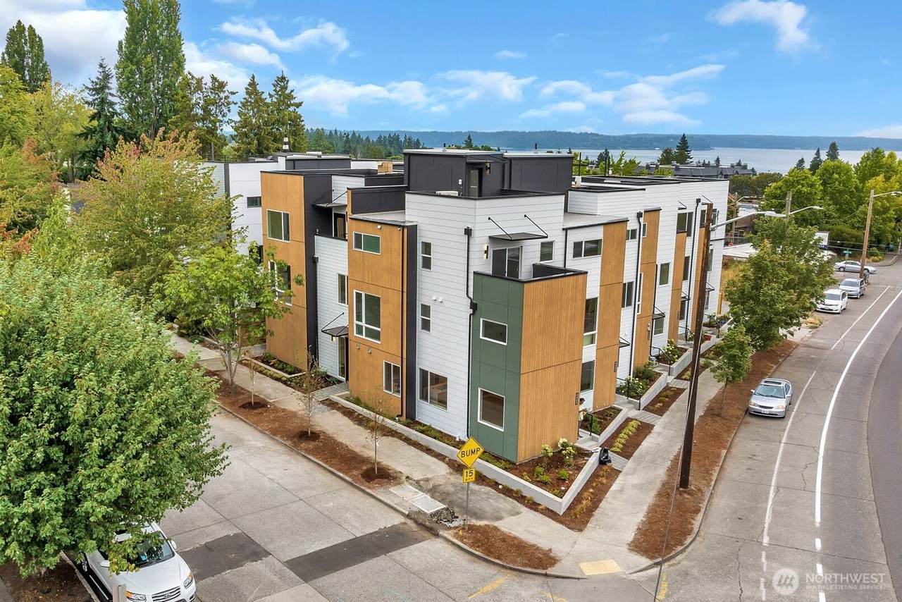 6400 Fauntleroy Way - Photo 1