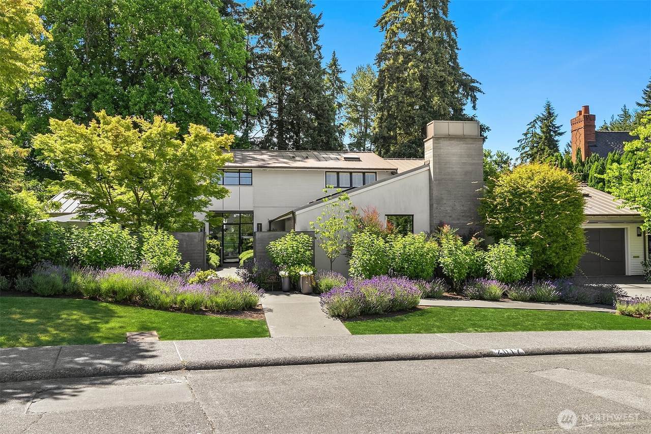 2017 Parkside Drive - Photo 1