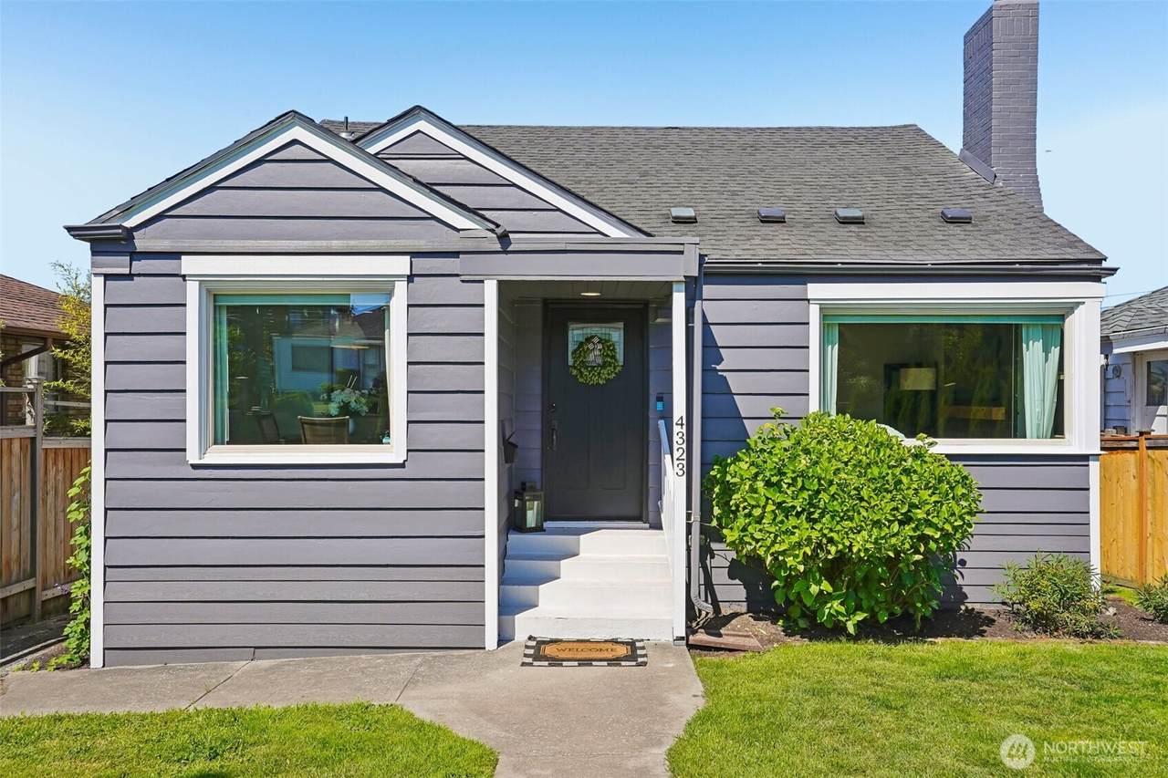 4323 15th Avenue - Photo 1