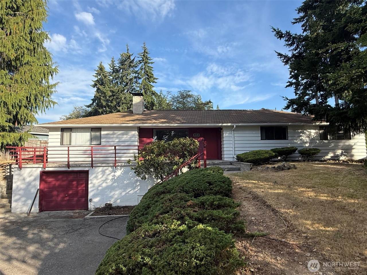 15109 Newport Way - Photo 1