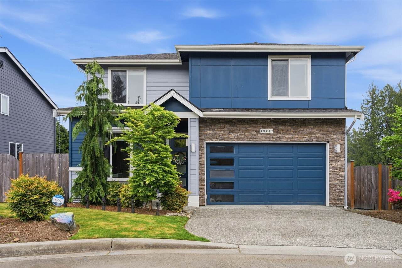 19217 8th Avenue - Photo 1