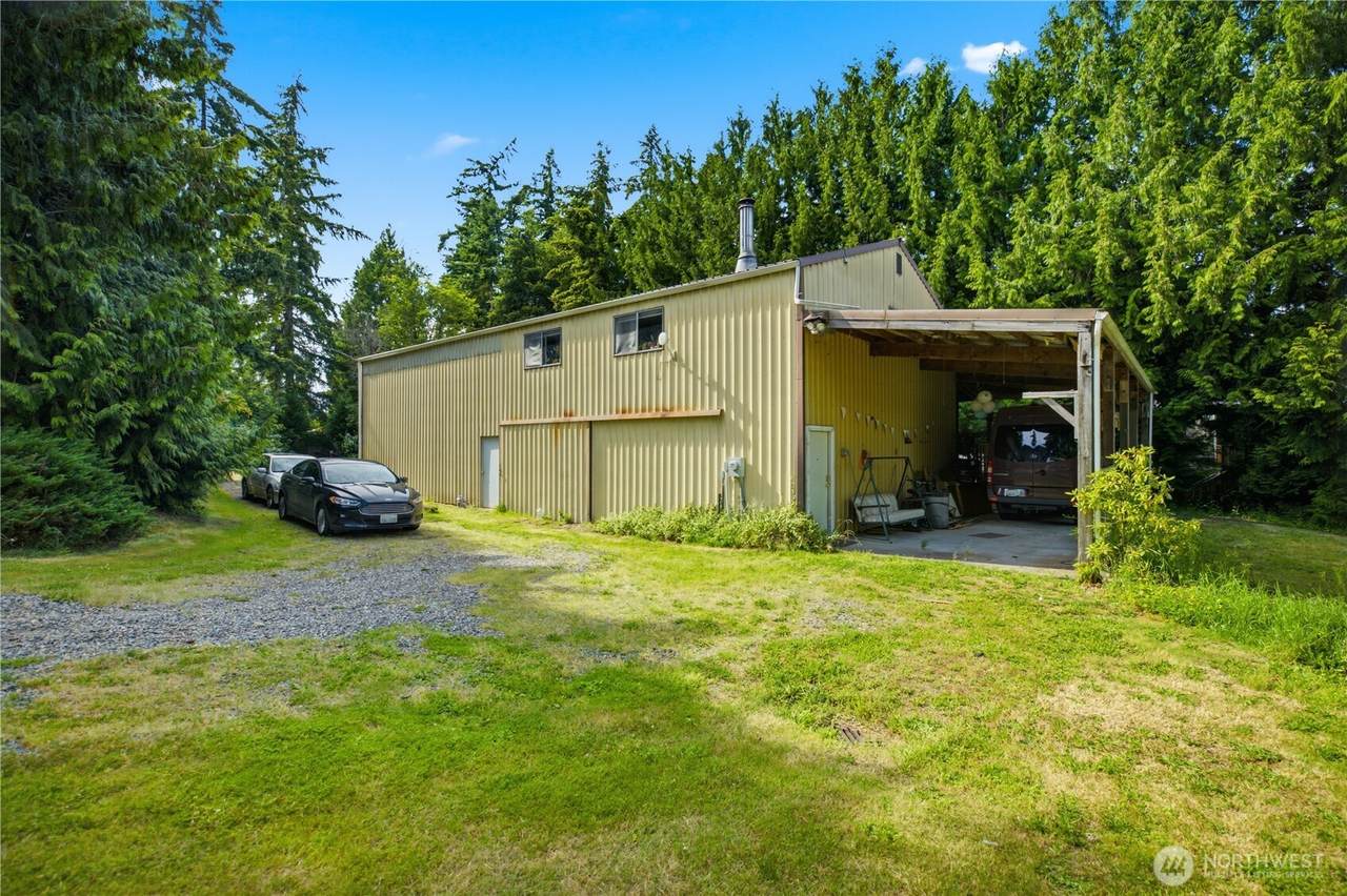 415 118th Ave E - Photo 1