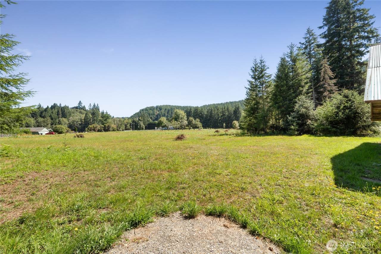 38 Ray Road - Photo 1