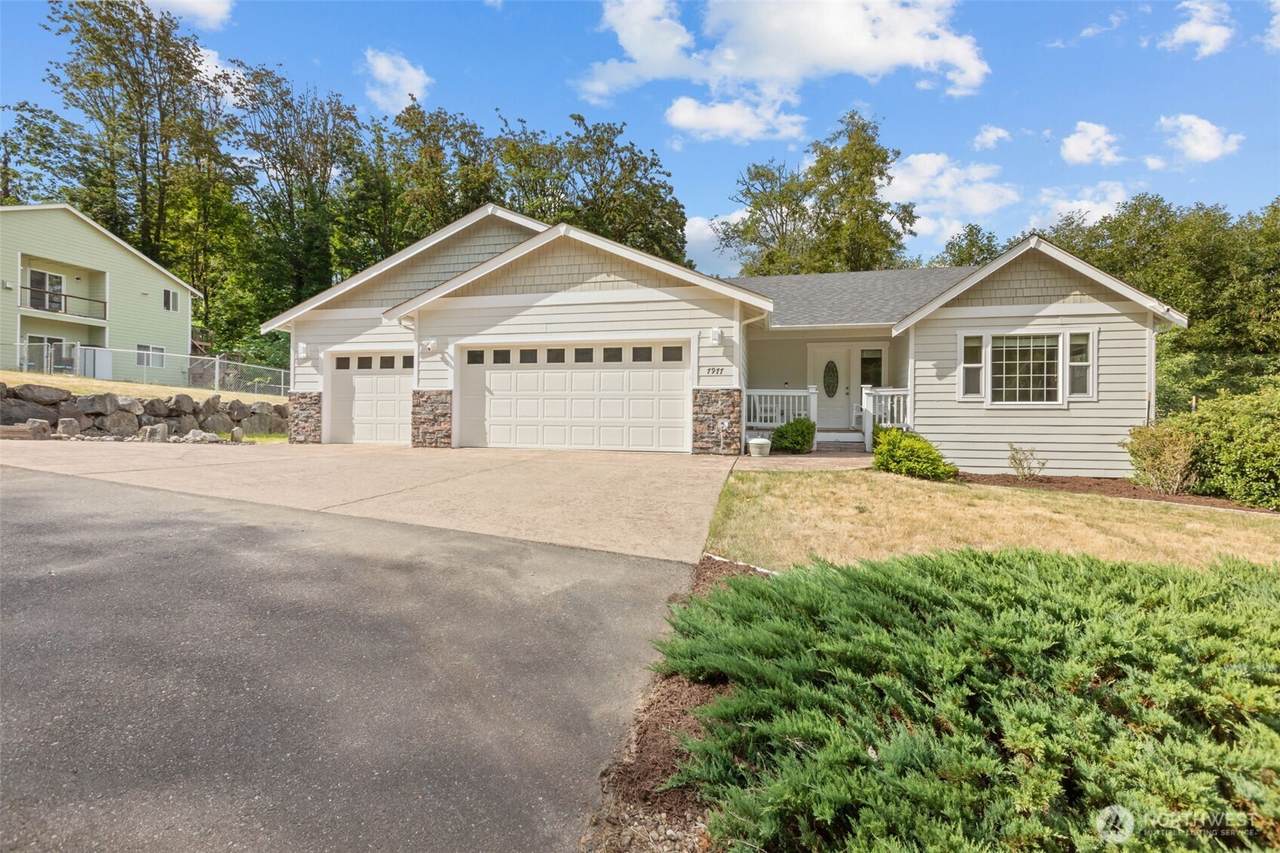 7977 Clam Bay Court - Photo 1