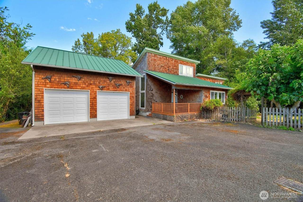 347 Birnie Slough Road - Photo 1