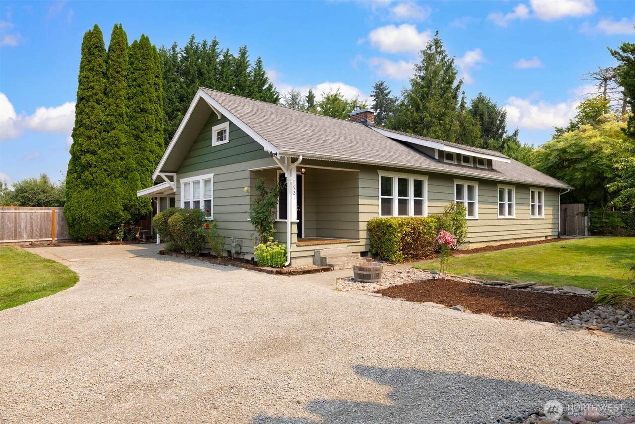 7921 139th Avenue Ct - Photo 1