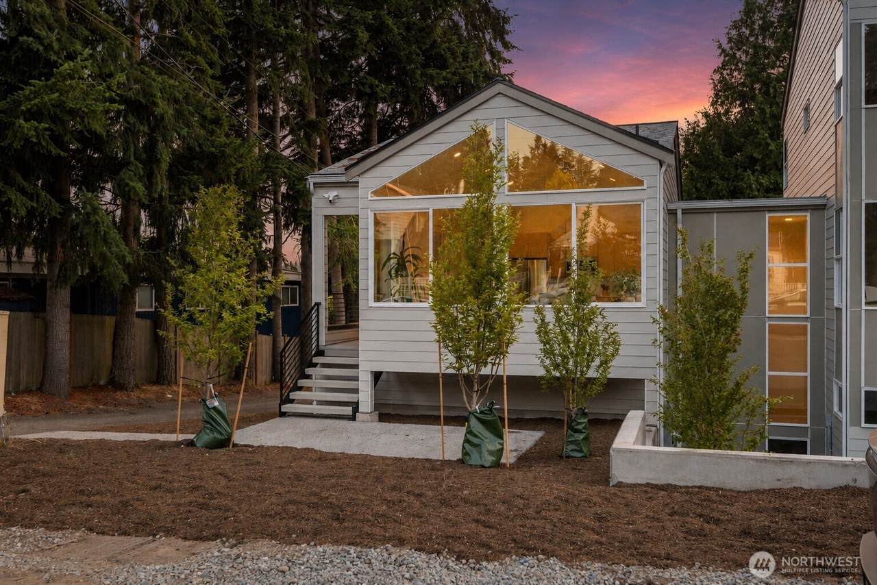 12749 37th Avenue - Photo 1