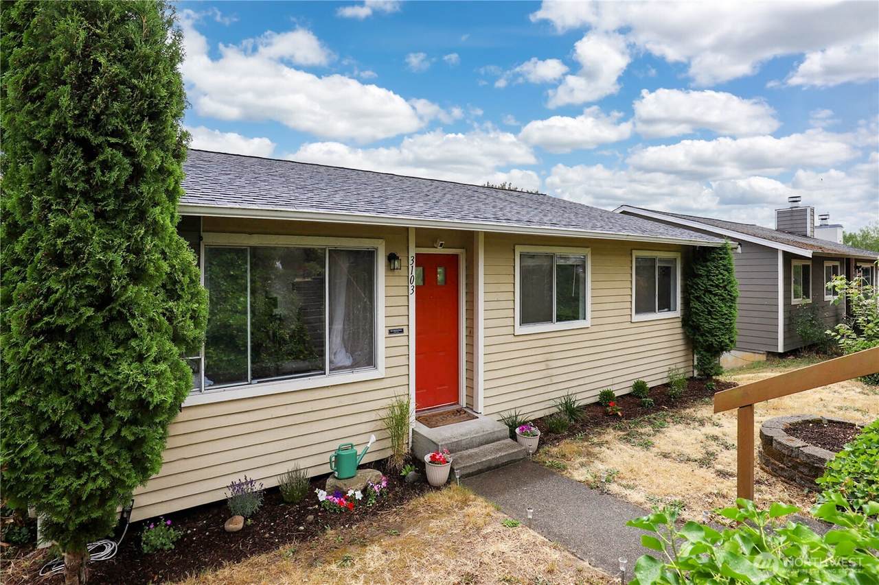 3103 58th Avenue - Photo 1